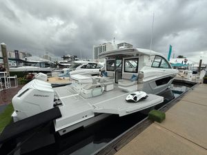 2026 Cruisers Yachts 50 GLS Coupe