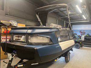 2026 Sea-Doo Switch Cruise 18ft 170HP with Painted Trailer