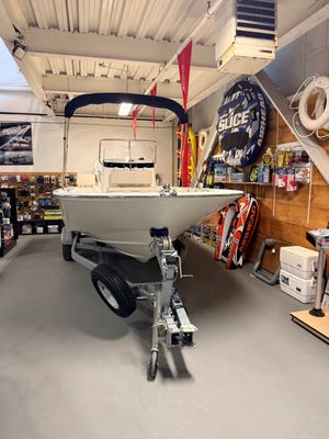 2026 Boston Whaler 190 Montauk