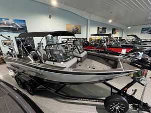 2025 Starcraft FISHMASTER 196