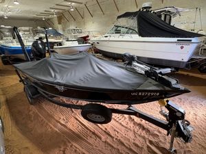 2002 Lund 1875 Pro-V Bass