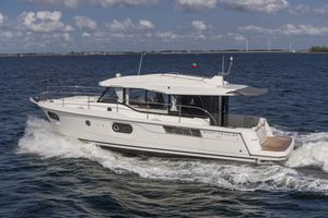 2026 Beneteau Swift Trawler 41 Sedan