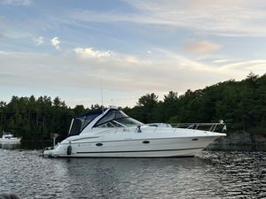 2003 Cruisers Yachts 3470 Express