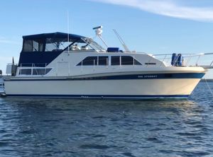 1985 Chris-Craft 381 Catalina