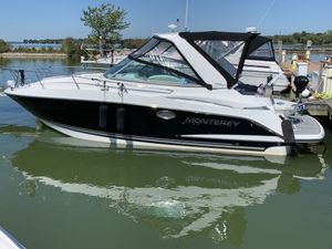 2017 Monterey 295 Sport Yacht