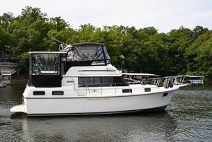 1986 Carver 3607