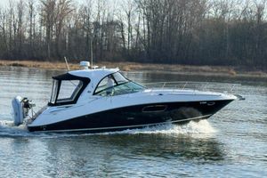 Sea Ray Sundancer 370 2011