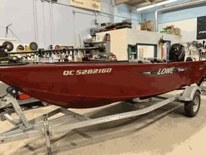 2016 Lowe FISHING MACHINE 160 40ELHPT