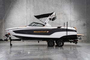 2026 Mastercraft XT 23