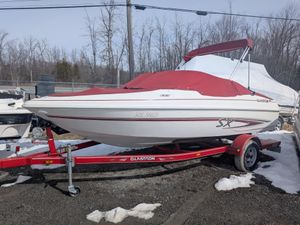 2004 Glastron SX175