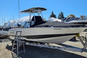 NauticStar 231 Hybrid CC 2020