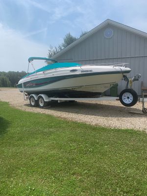 1995 Rinker Captiva 232