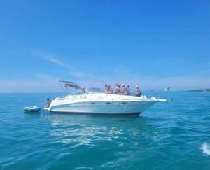 1992 Cruisers Yachts 3070 Rogue