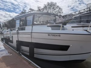 2021 Jeanneau 895 Sport