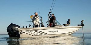 2026 Smoker Craft Pro Angler 182 XL Red Suzuki DF150