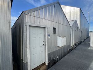 1990 Custom Boathouse 33