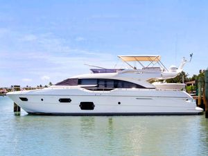 2014 Ferretti 690