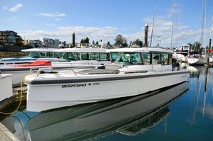 2018 Axopar 37 Aft cabin