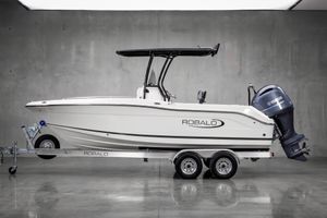 2026 Robalo R200