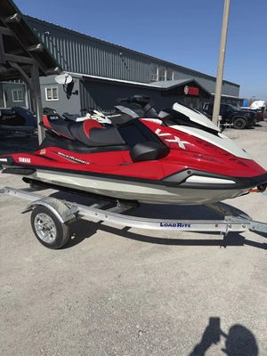 2026 Yamaha VX Cruiser W/AUDIO Torch Red/Pearl