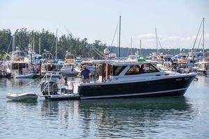 2027 Cutwater C-32 Coupe
