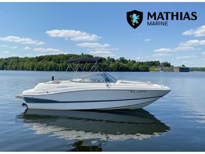 2011 RINKER 220 MTX CUDDY