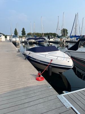 2009 Four Winns S215