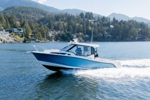 2022 Boston Whaler 325 Conquest