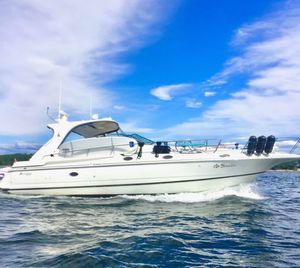 2002 Cruisers Yachts 4270
