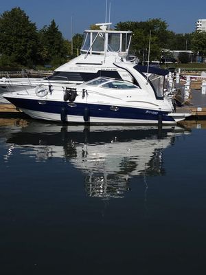 2007 Cruisers Yachts 310 Express MC