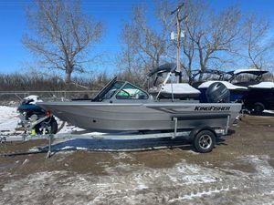 2026 KingFisher 1825 Falcon