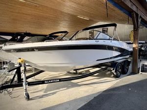 2024 Glastron GX 215