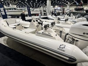 Zodiac YACHTLINE 440 2022