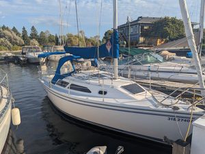 2001 Catalina 270