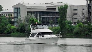 1995 BAYLINER 3988