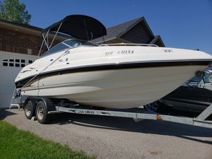 2003 Chaparral 215 SS Cuddy Cabin