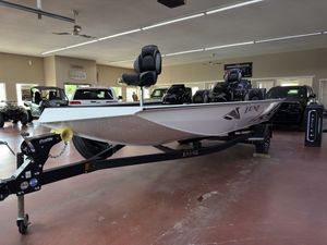 2026 Lund 1975 Renegade SS