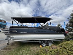 2022 Legend V-Series Lounge 27 Sport Pro