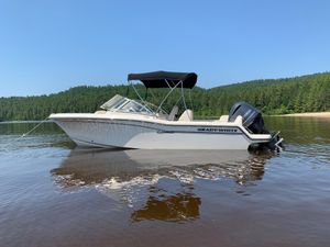 2019 Grady-White Freedom 215