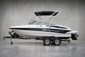 CROWNLINE 210LS 2008