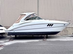 2015 Cruisers Yachts 380 Express