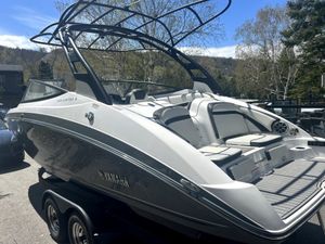 2020 Yamaha 242 Limited S