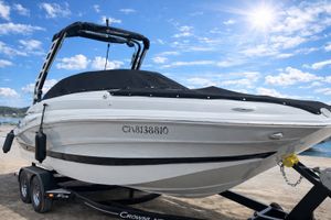 2022 Crownline E235