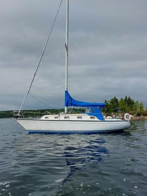 1982 Hunter 33