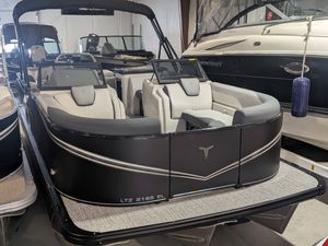 2026 Tahoe LTZ 2185 Elite Windshield Tritoon