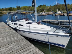 2005 Hunter 33