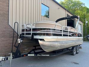 2015 SUNCHASER Party Barge 22