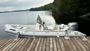 2005 Zodiac Bayrunner 550 - Runabout