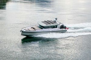 2026 Axopar 37 XC Cross Cabin