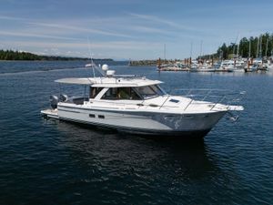 2022 Cutwater C-32 Coupe